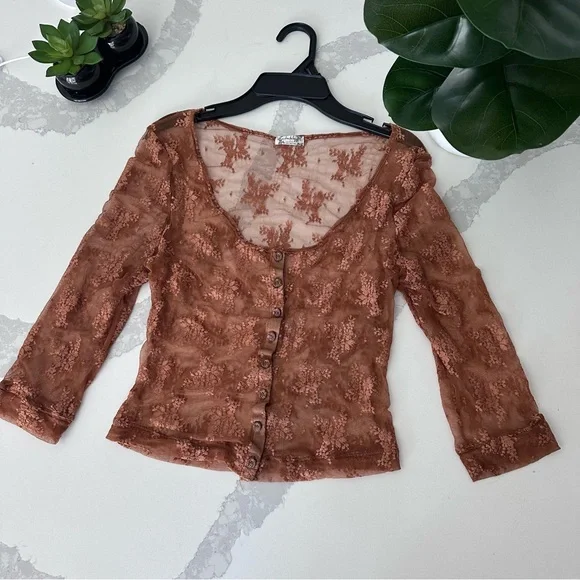 Free People Free People Lost In Lace Cardi Bright Cider Lace Button-Up Blouse L - Picture 4 of 7